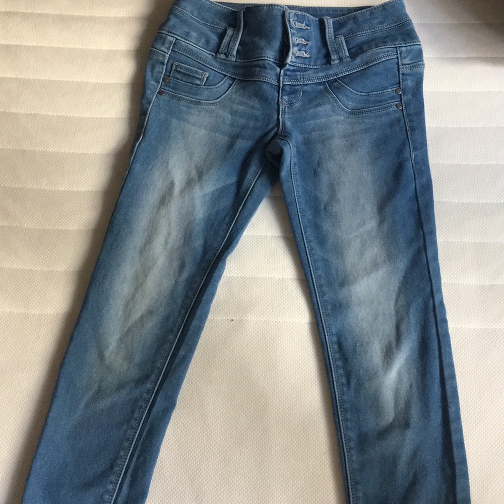 light wash skinny jeans
